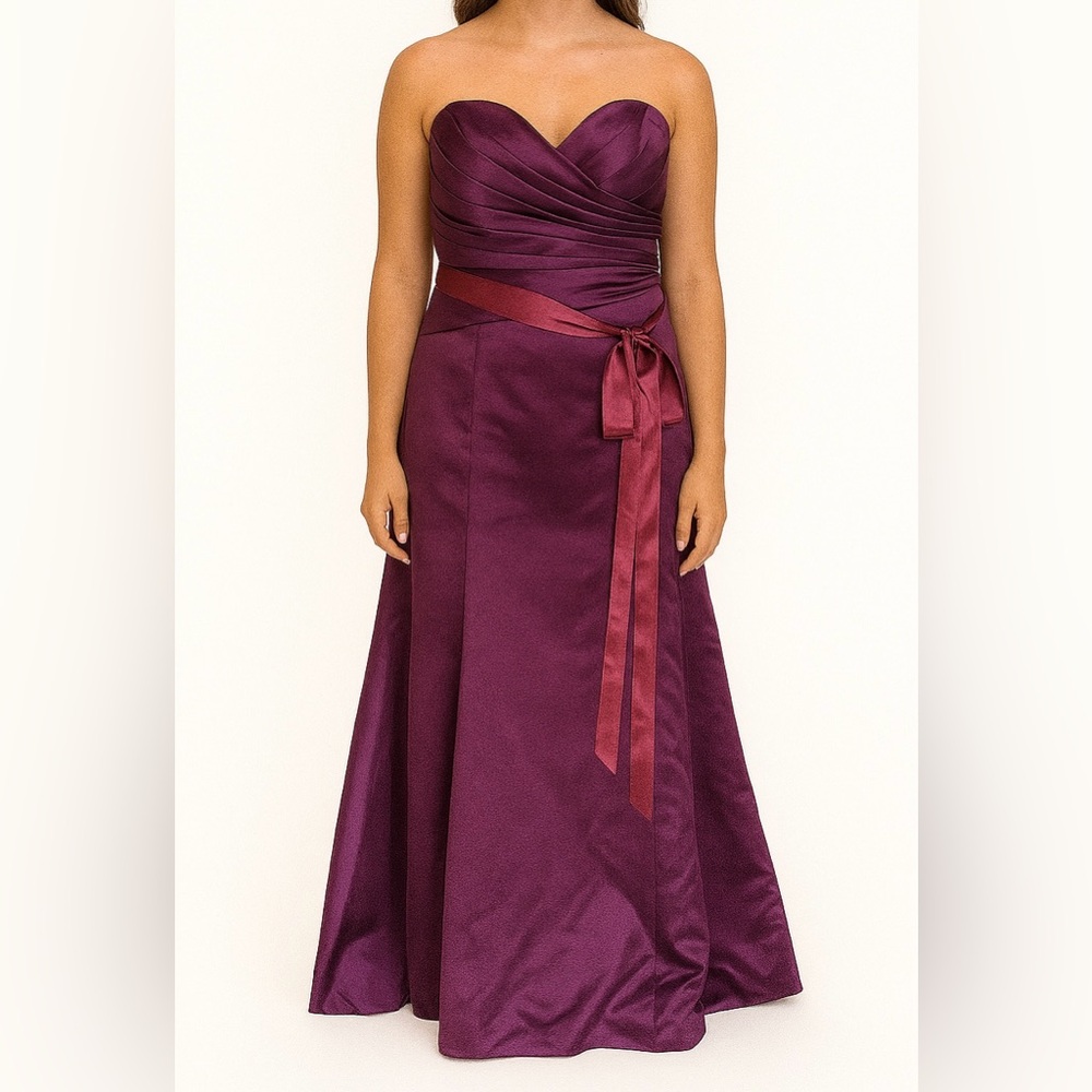 Modern Maids Bridesmaids/ Prom Dress